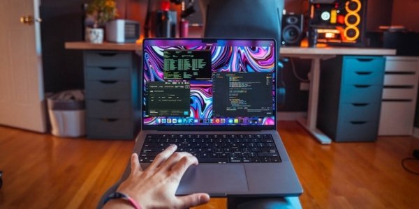 MacBooks for Video Editing on rent